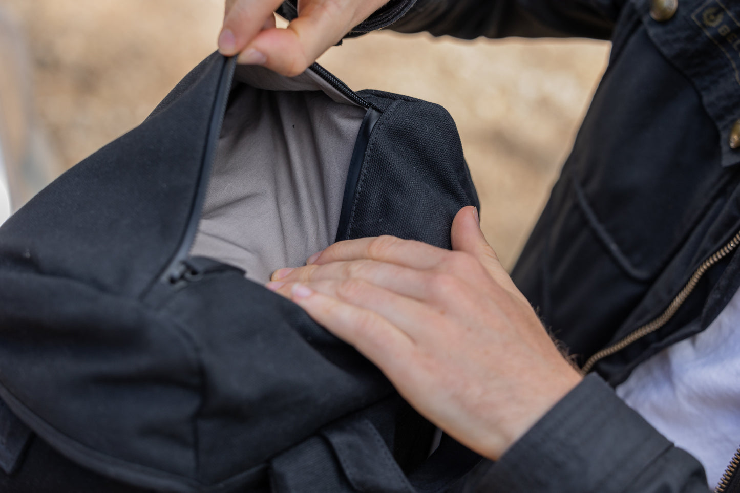 SIDEKICK BACKPACK - BLACK